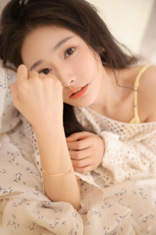刘雨欣晒女儿照片